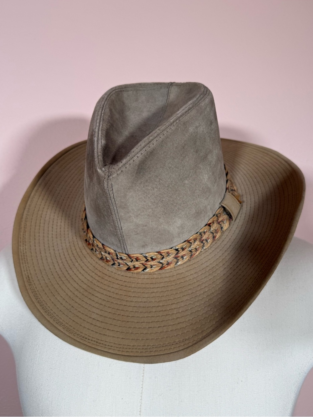Resistol self conforming tan leather western Cowboy hat size 7 braided hat band
